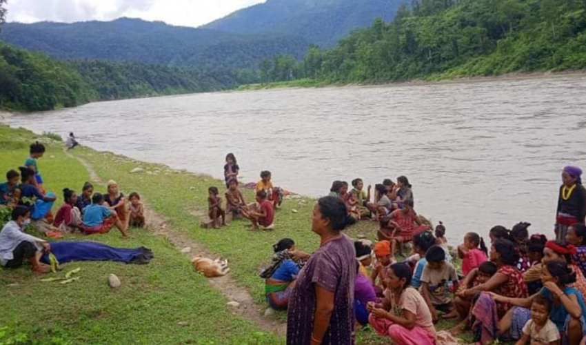 कर्णाली नदीमा भएको डुंगा दुर्घटनामा एकको मृत्यु, तीन बेपत्ता 